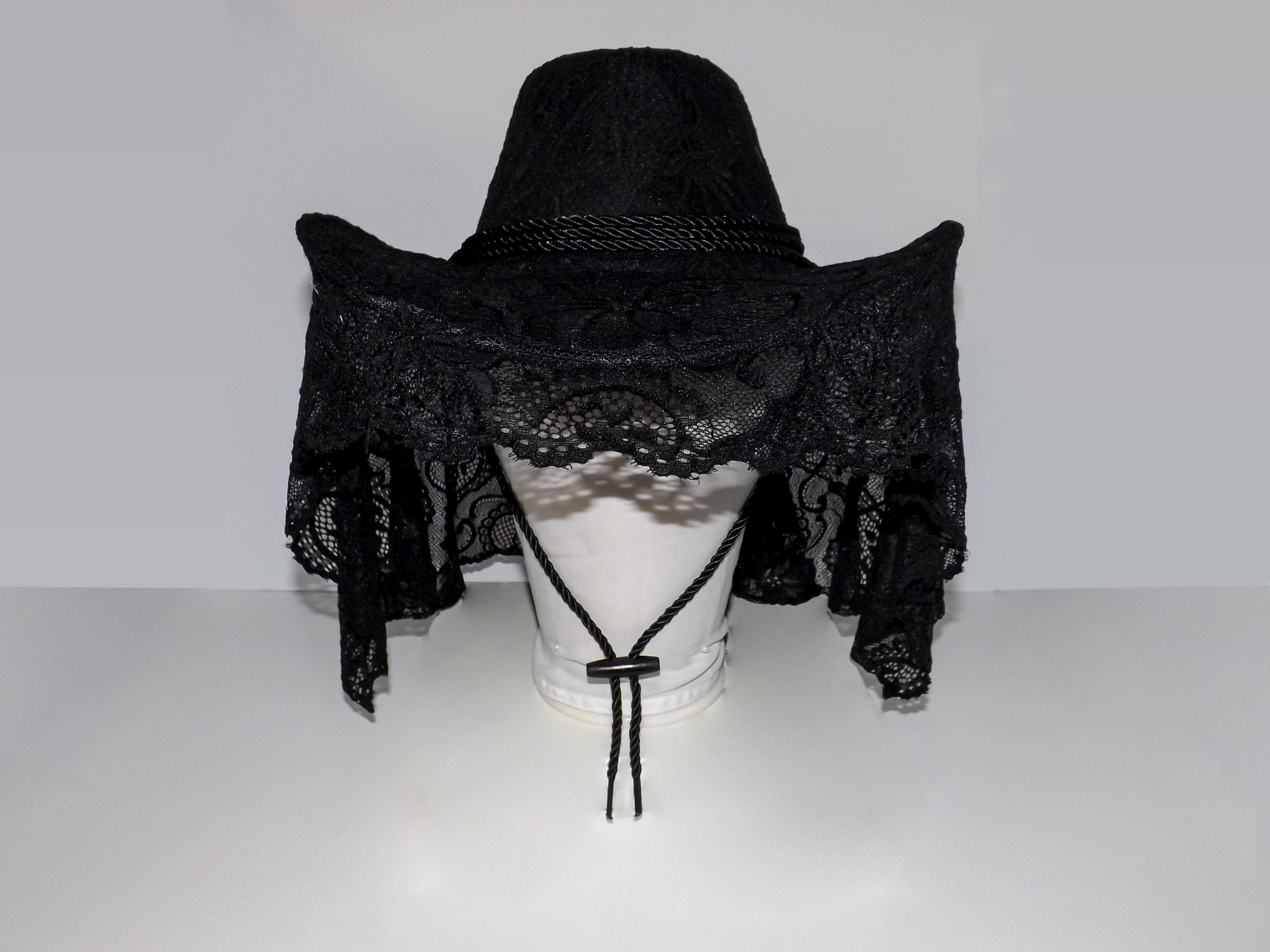 Lace Cowgirl Hat in Black
